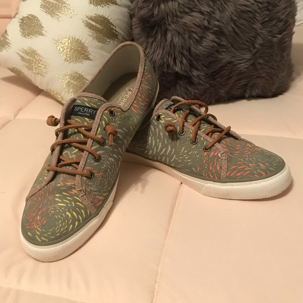 Sperry Sneaker